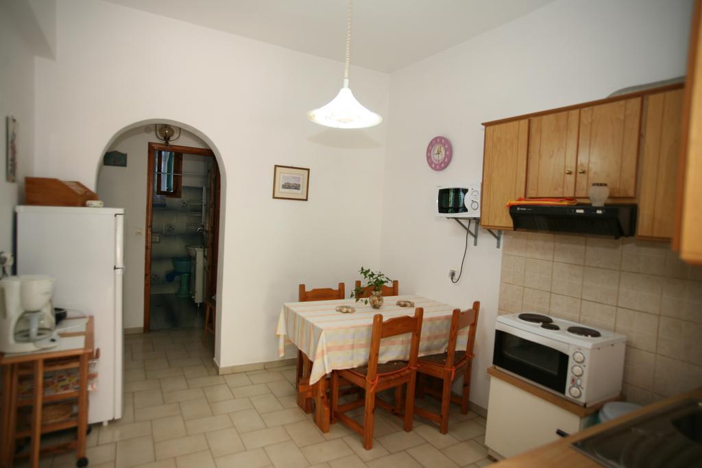 Appartement Alex-Giannis à Barbati Extérieur photo